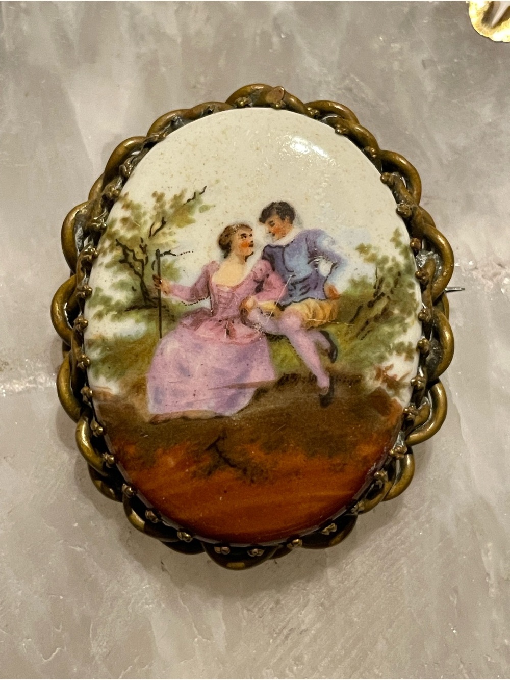 Vintage Porcelain Courting Couple Brooch #8983